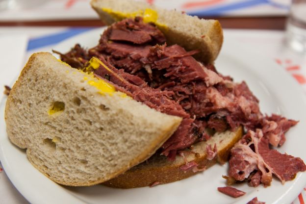 Sanduíche de pastrami