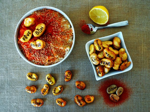 Homus de favas e favas fritas