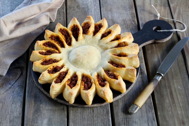 Pizza Sol estilo bolonhesa