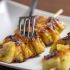 Brochettess de abacaxi caramelizados