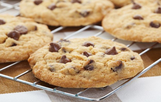 Os cookies com pepitas de chocolate