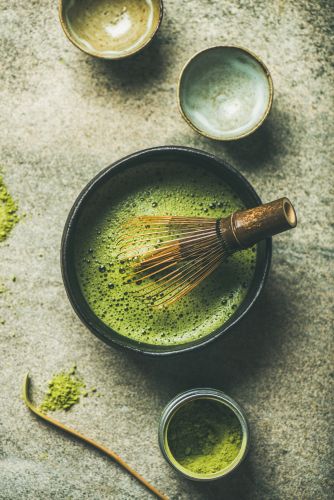 como servir o chá matcha