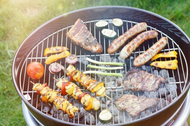 Muita gente para o churrasco