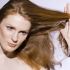 Escove o cabelo com menos frequência e use um pente
