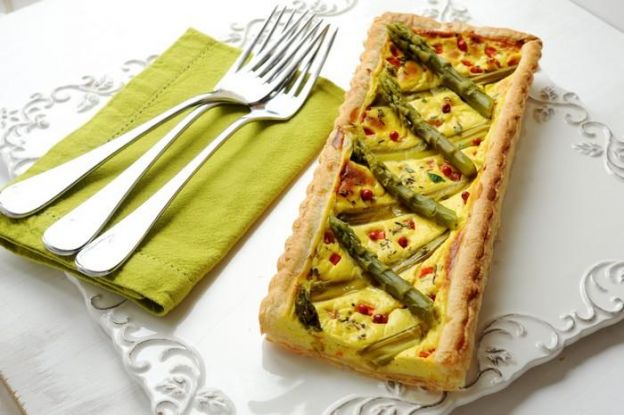 Quiche de aspargos com mostarda
