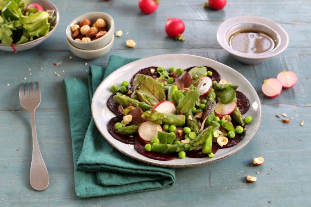 Baterraba: Carpaccio de beterraba com legumes