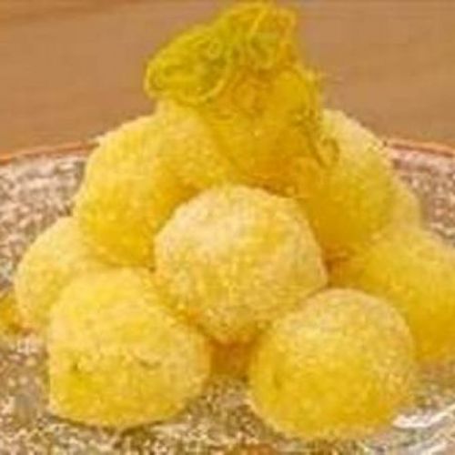 Beijinho com suco de laranja