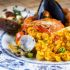 Paella com açafrão e frutos do mar