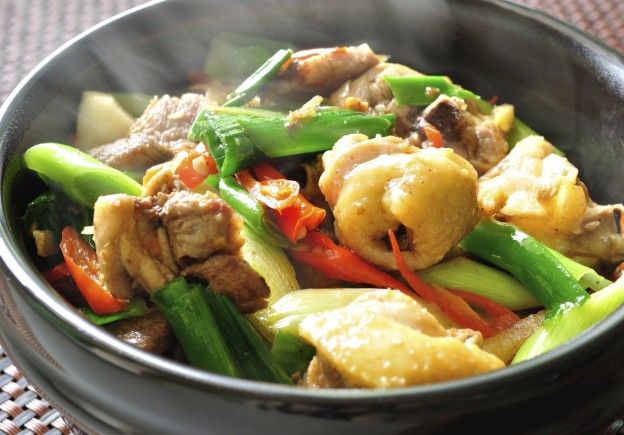 Frango com alho poró