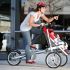 4 - Bicicleta com carrinho de bebê integrado