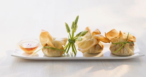 Fagottini com espargos.