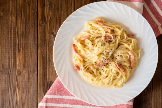 Macarrão à carbonara