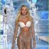 Candice Swanepoel - Victoria's Secret Show Paris 2016 (Video)