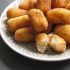Croquetes de batata com ovos cozidos