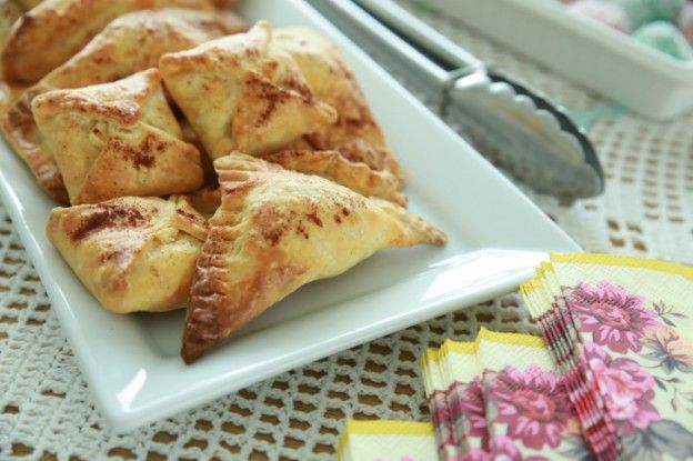 Folhado de queijo cabra