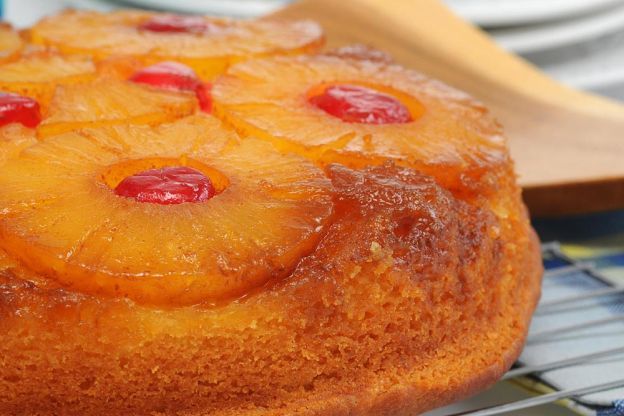 Bolo de abacaxi  invertido