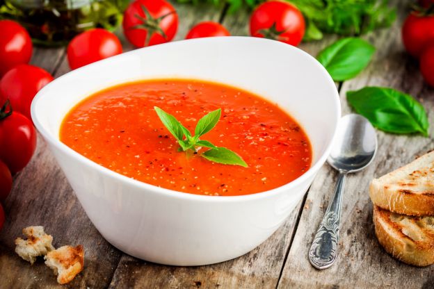 Terça-feira (B): sopa de tomate de verão