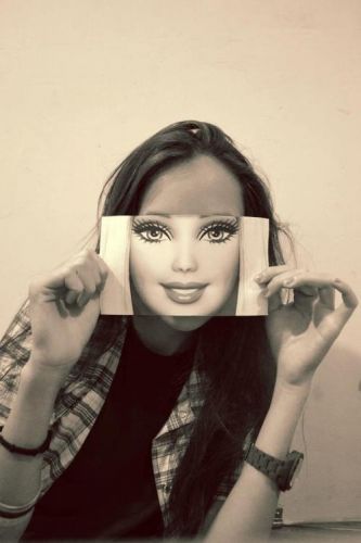 2 –O homem que lhe faz falsos elogios