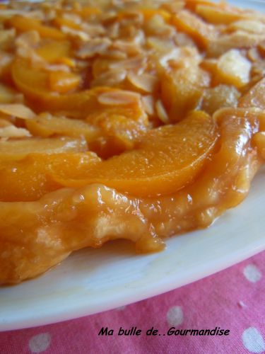Tarte Tatin em duo de pêssegos.