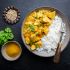 Curry de batata doce, grão de bico e espinafre