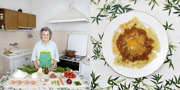 Itália - Ravioli de ricota e acelga com molho bolonhesa