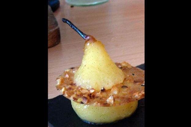 Telha de coco e passas