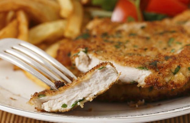 Virar a carne frequentemente