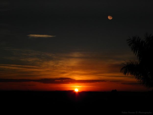 Três coisas não podem ser escondidas por muito tempo - o Sol, a Lua, e a Verdade