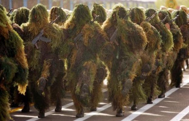 Uniforme iraniano do Esquadrão de Atirador Furtivo