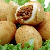 Bolinhos de Mandioca com Carne Seca