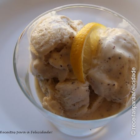 Gelado de Limão com Sementes de Papoila