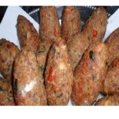 Bolinho de pão recheado com requeijão