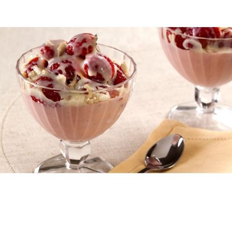 Creme gelado de morango e leite condensado