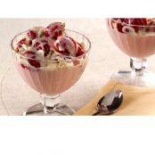 Creme gelado de morango e leite condensado