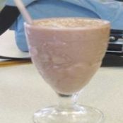 Milk shake de chocolate com cobertura 