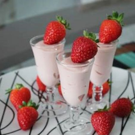 Danoninho caseiro com leite condensado