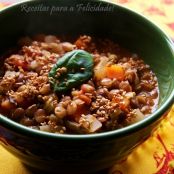 Sopa de Lentilhas e Legumes com Sementes de Sésamo e Cardamomo