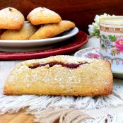 Bolachas de Aveia Recheadas de Morango