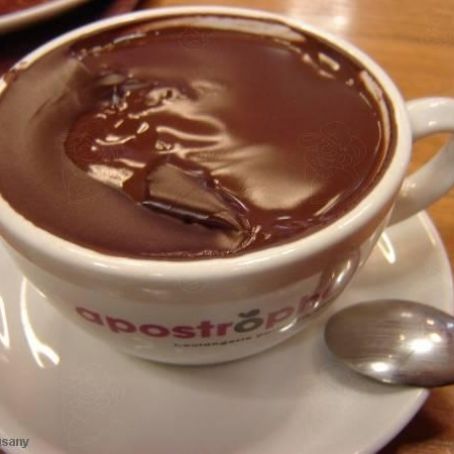 Chocolate quente sem leite ou leite condensado