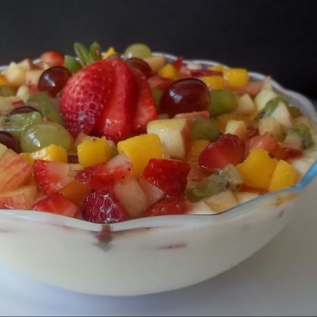 Salada de frutas e iogurte