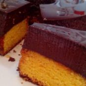 Bolo de cenoura com pudim de chocolate