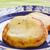 Esfiha aberta de queijo