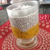 Pudim de Chia com Creme de Maracujá e Manga