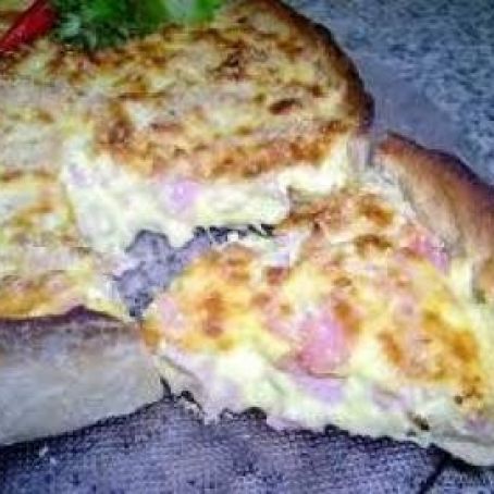 Torta aberta de presunto e queijo