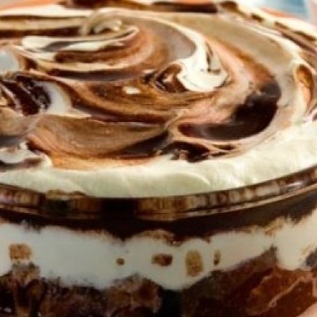 Pavê fácil de creme e chocolate em pó