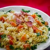 Macarrão ao forno com bacon e mussarela