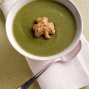 Sopa de St. Patrick com croutons de shamrock