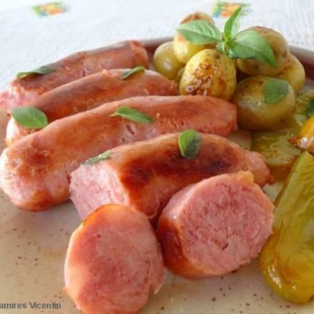 Linguiça ao forno com batatas