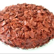 Torta de chocolate com recheio de baba de moça de maracujá