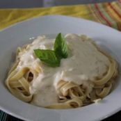 Macarrão ao molho branco delicioso